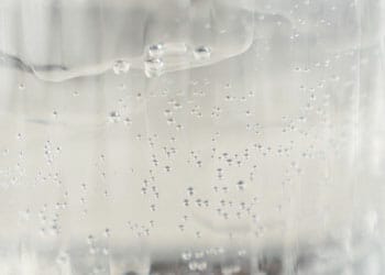A glass filled with tonic water